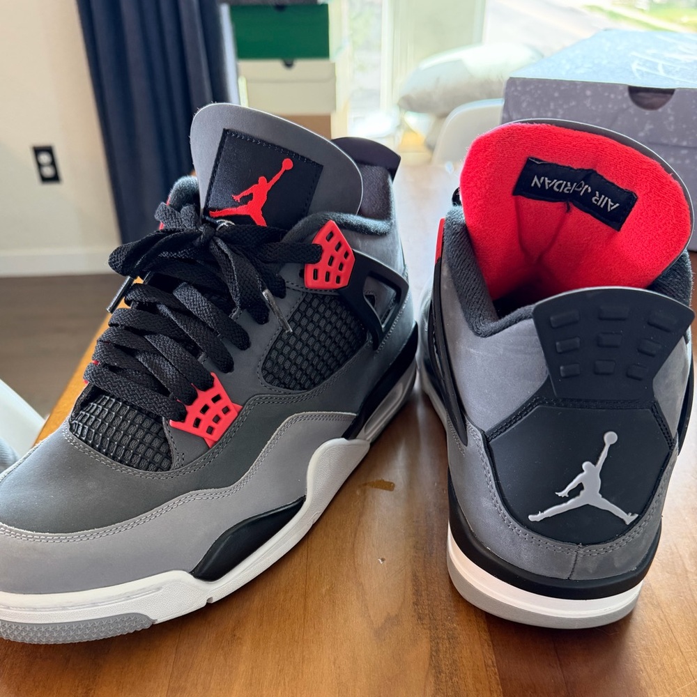 Jordan 4 Infrared - Picture 2 of 3